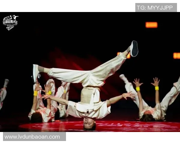 南京街舞队的团队协作探索与成长之路聚焦街舞文化的传承与创新