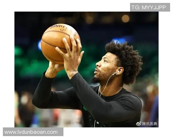 马库斯斯马特的篮球生涯与领导力:从新秀到球队核心的蜕变之路